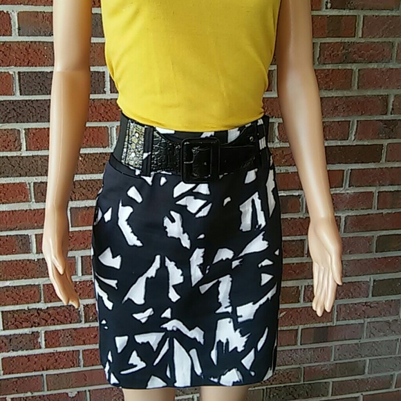 Abstract Skirt - Picture 2 of 3